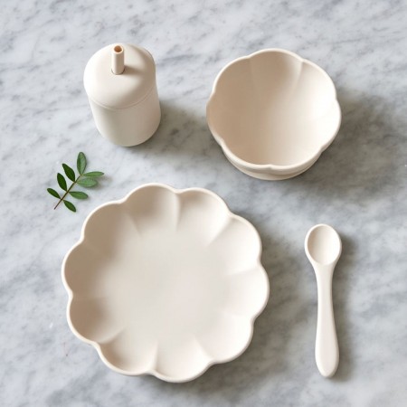Little poppy dining set, cream, Jack o Juno