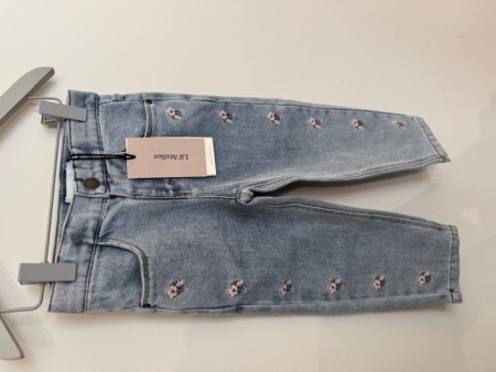 Darlee loose jeans, medium blue/embr, Lil Atelier 