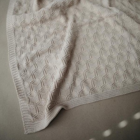 Knitted baby blanket, honeycomb, Mushie