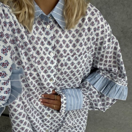 The camolille shirt, blue, Stories from the atelier by CS